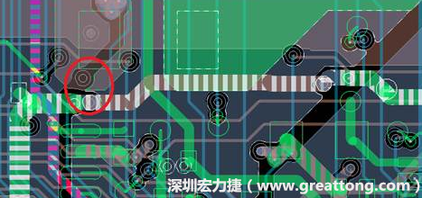 慢慢確認(rèn)CAF發(fā)生的位置后，可以配合Gerber查看PCB的結(jié)構(gòu)是否有通孔太近或是線路太近的問題。