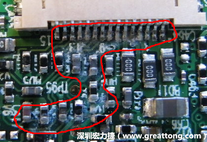 電路板疑似腐蝕氧化，懷疑電流異常過熱造成